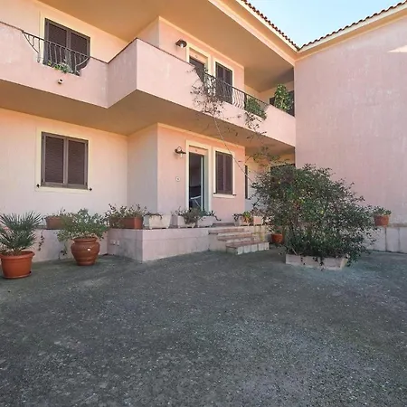 Amazing In With Kitchenette Valledoria (Sardinia)